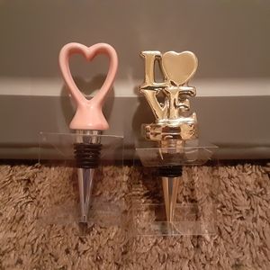 2 Wine Bottle Stoppers Love & Heart NEW